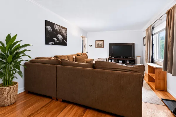163 ALBERT AVE
