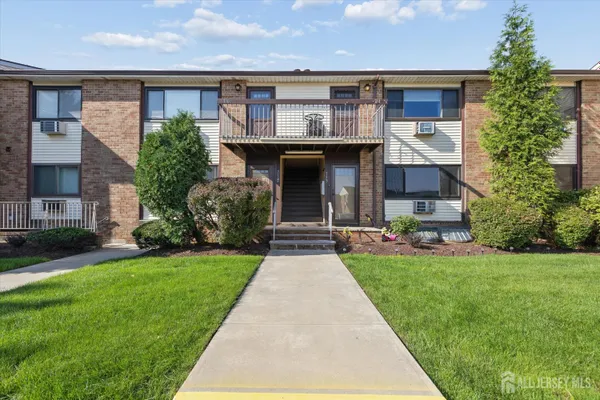 714 CRICKET LN