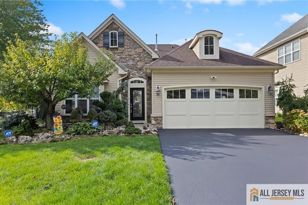 48 MERLOT CT