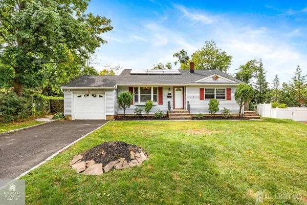 233 HENRY CT