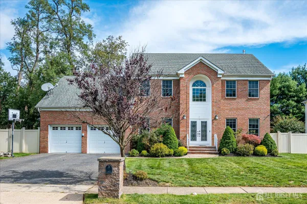 9 TRISTA WAY
