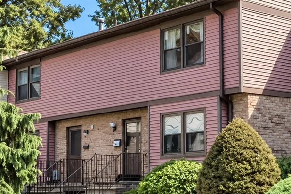 71 HIGHVIEW DR