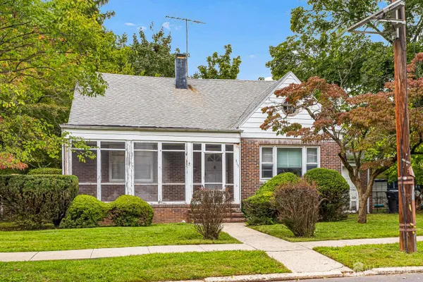 317 MAGNOLIA ST