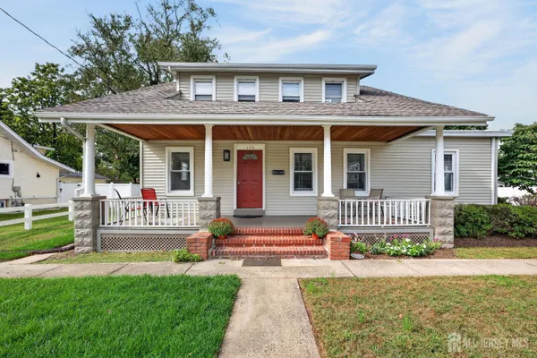 325 DORN AVE