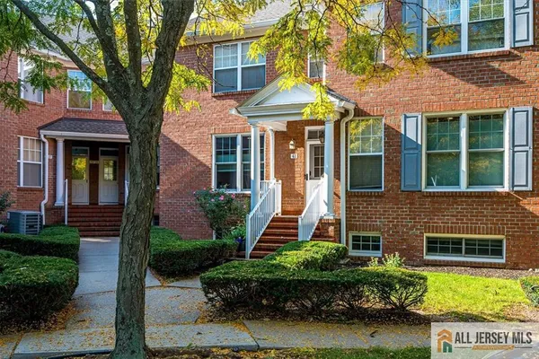 43 FRANKLIN SCHOOL WAY 611