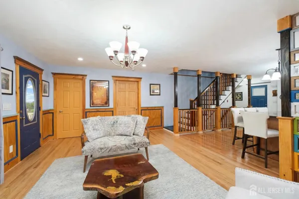 133 HILLCREST AVE