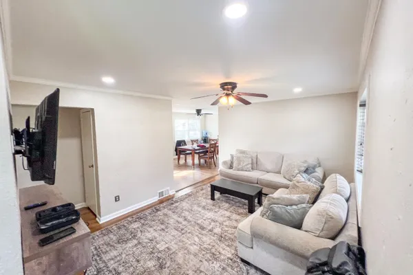 45 SEMEL AVE