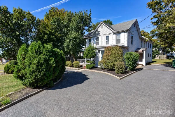 185 WASHINGTON RD