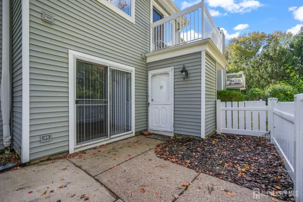 53 FOXTAIL LN
