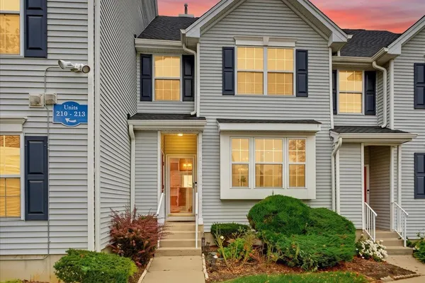 209 BLOSSOM CIR