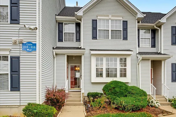 209 BLOSSOM CIR