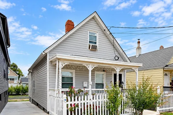 296 SUTTON ST
