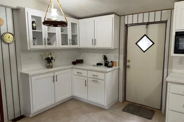 109 TRIPETTE LN