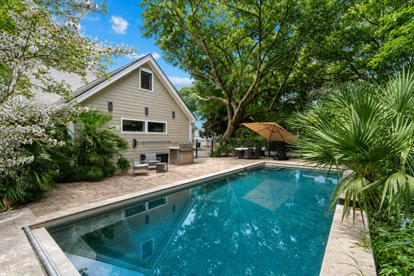 121 BERKSHIRE DR
