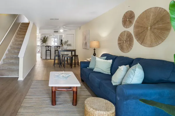 35 W MARINERS CAY DR