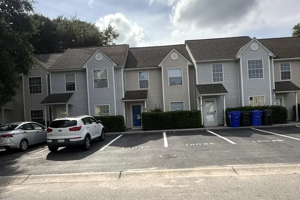 1403 DOVE RUN DR A