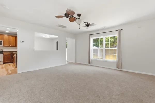 212 ISLAND GREEN RD