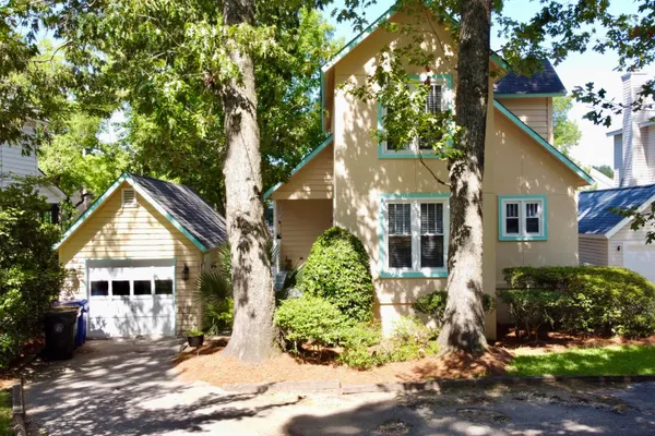 781 LAKE FRANCES DR