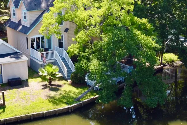 781 LAKE FRANCES DR