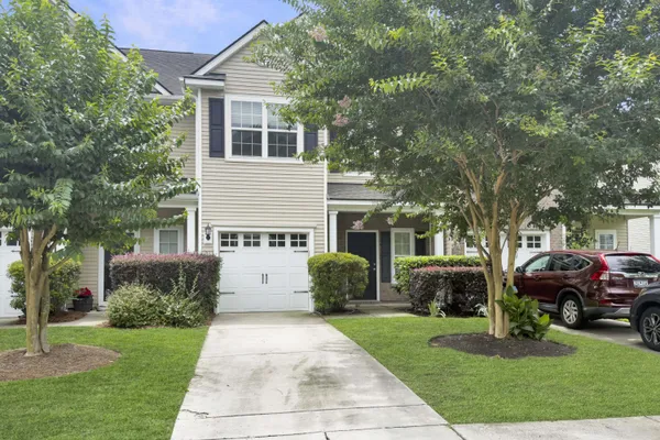 1083 BENNINGTON DR