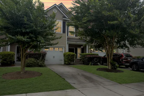 1083 BENNINGTON DR