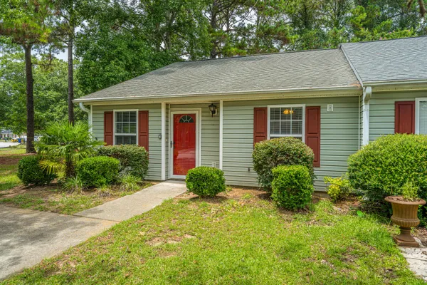 1523 BLAZE LN