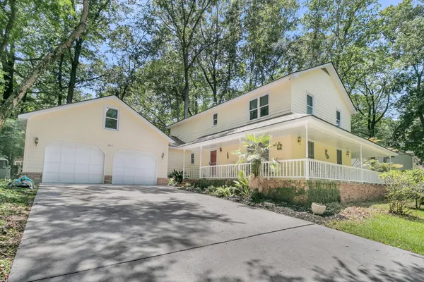 107 WESTMINSTER AVE
