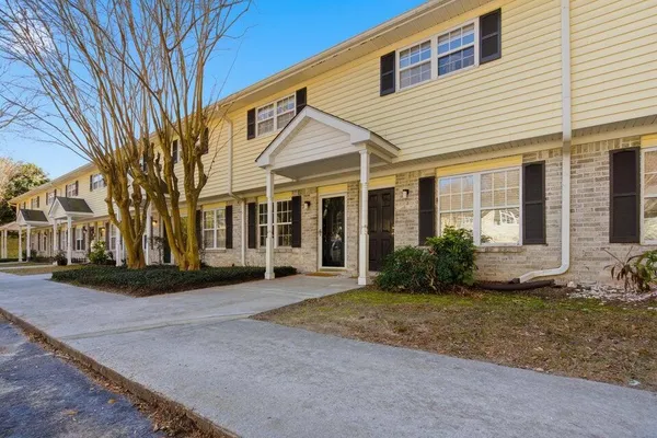 507 STINSON DR 8D