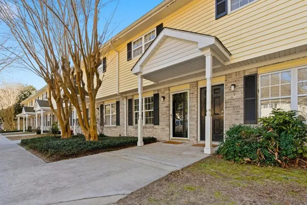 507 STINSON DR 8D