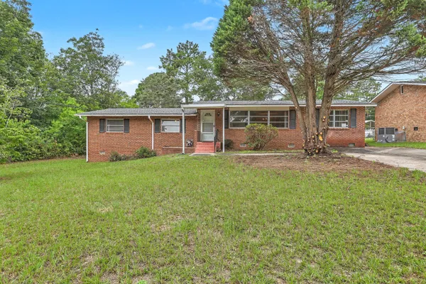 1944 QUAKER RD