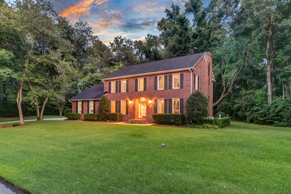312 E SHEPARD LN