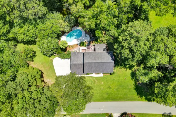 312 E SHEPARD LN