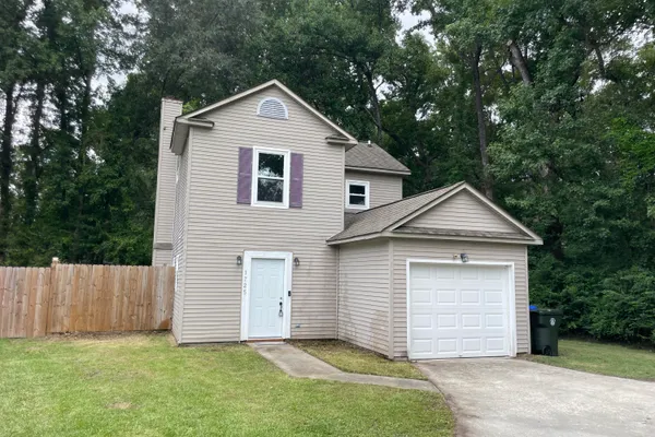 1725 LEITH LN