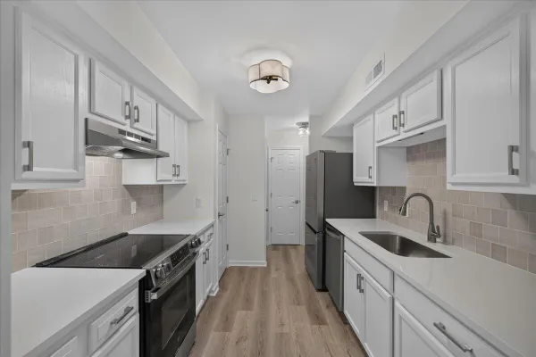 2327 TREESCAPE DR 1807