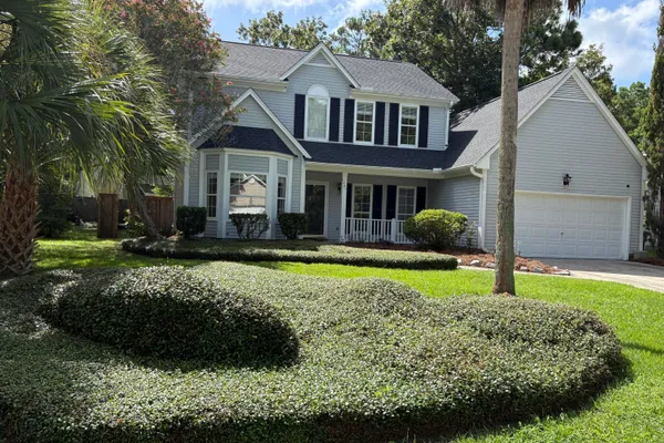 1281 HORSESHOE BND