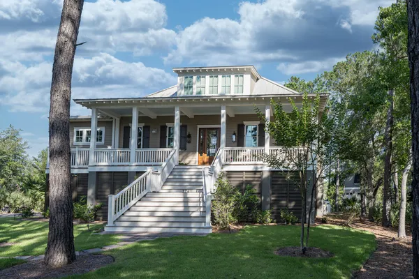 374 COMMONWEALTH RD