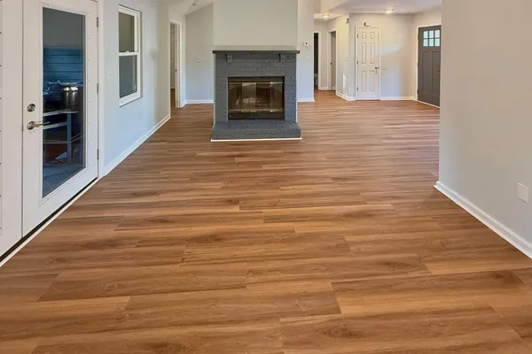 1539 KENTWOOD CIR