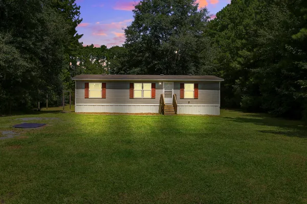 1308 BLACK TOM RD