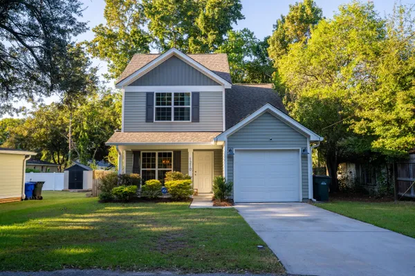 1210 BRODY AVE