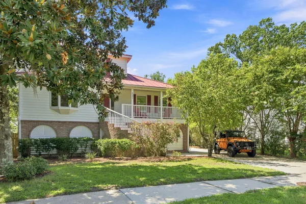 221 MARSH OAKS DR