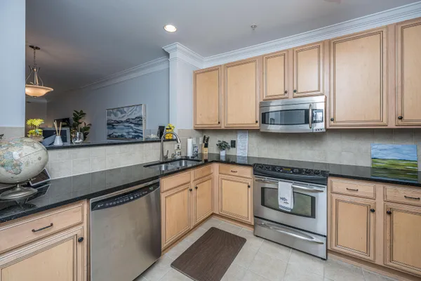 2244 ASHLEY CROSSING DR 1133
