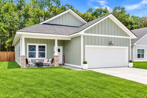 161 BRIGHTWOOD DR