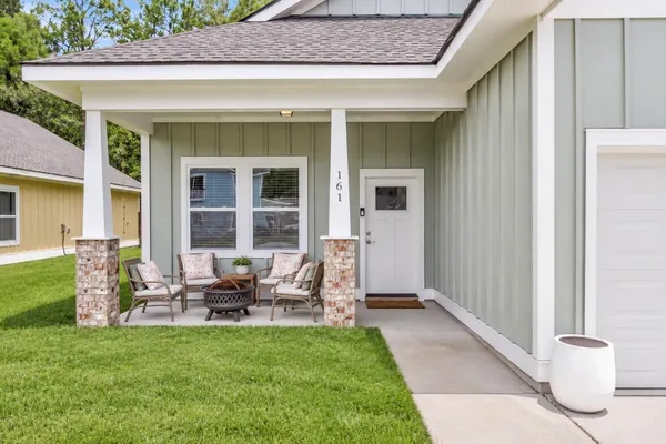 161 BRIGHTWOOD DR