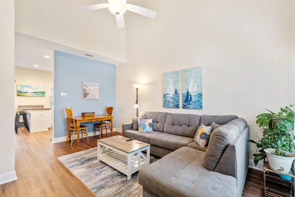 210 ADMIRATION AVE