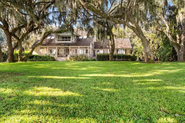 122 SPANISH POINT DR