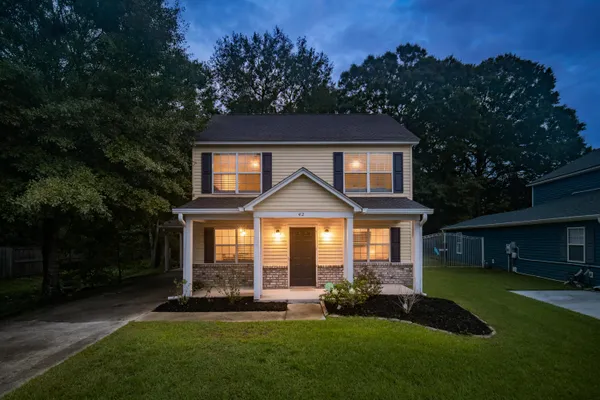 42 WOODLEAF CT