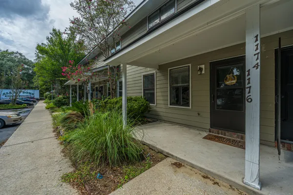 1176 JULIAN CLARK RD