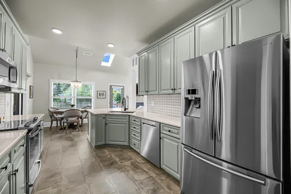 1229 CHUKA CT