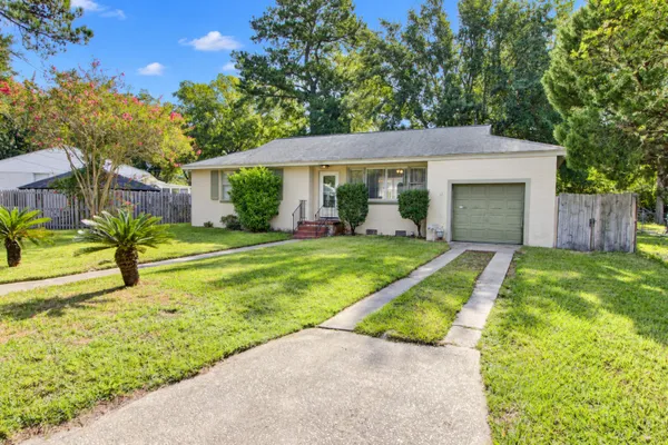 338 STINSON DR