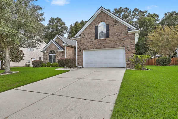 112 SPRING MEADOWS DR
